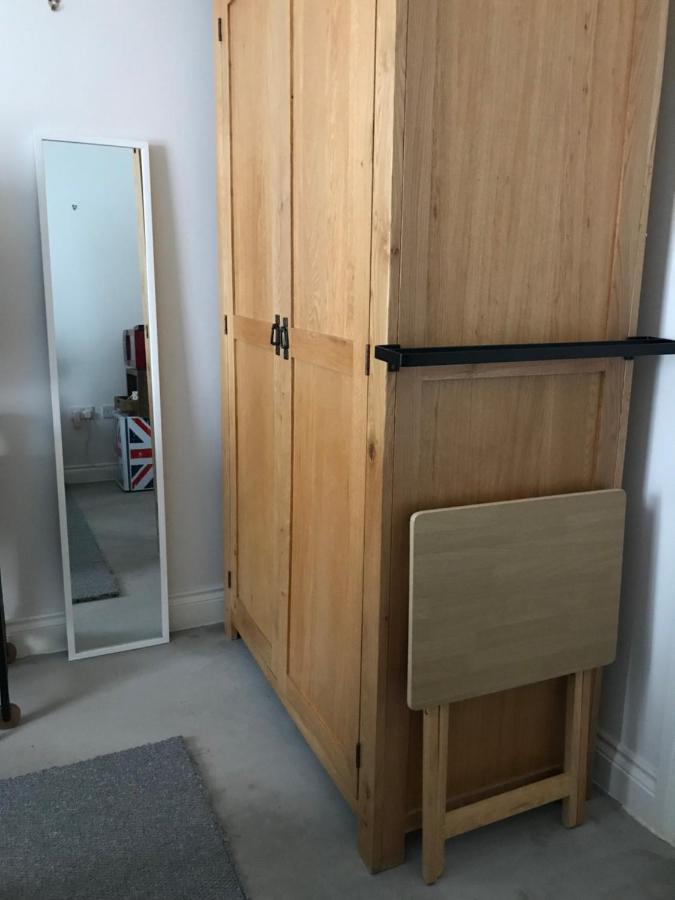 The Glam Cave Apartment Bushbury Bagian luar foto